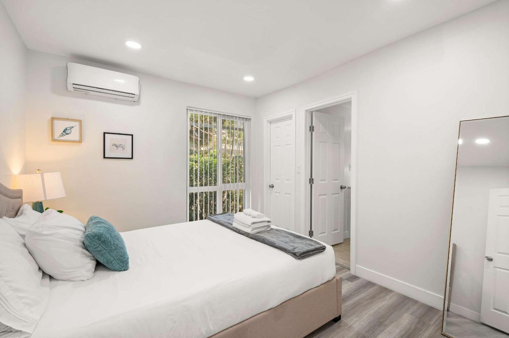 New Renovated 2B2B Apt Self Checkin Free Parking 1 Pasadena Luaran gambar