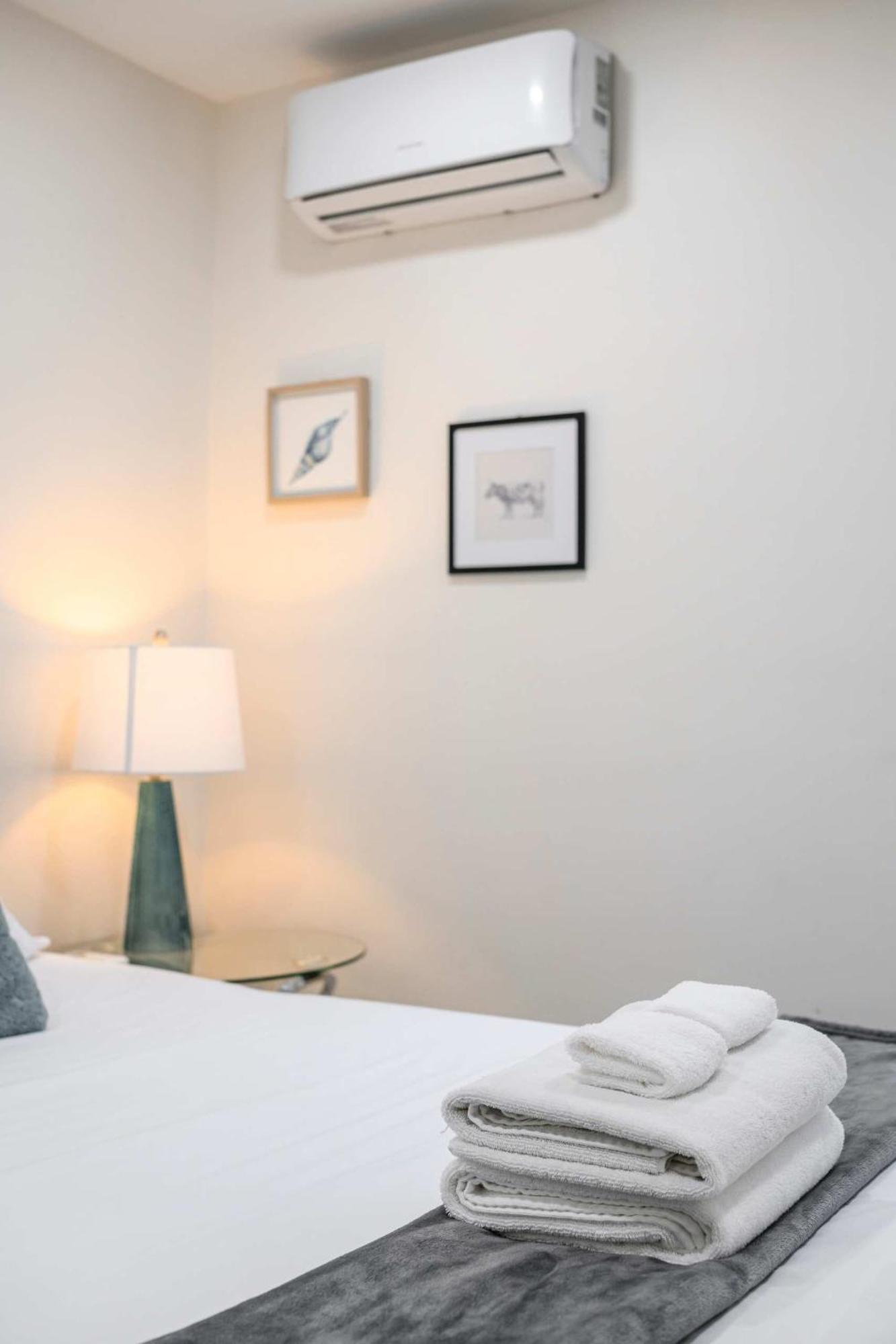 New Renovated 2B2B Apt Self Checkin Free Parking 1 Pasadena Luaran gambar