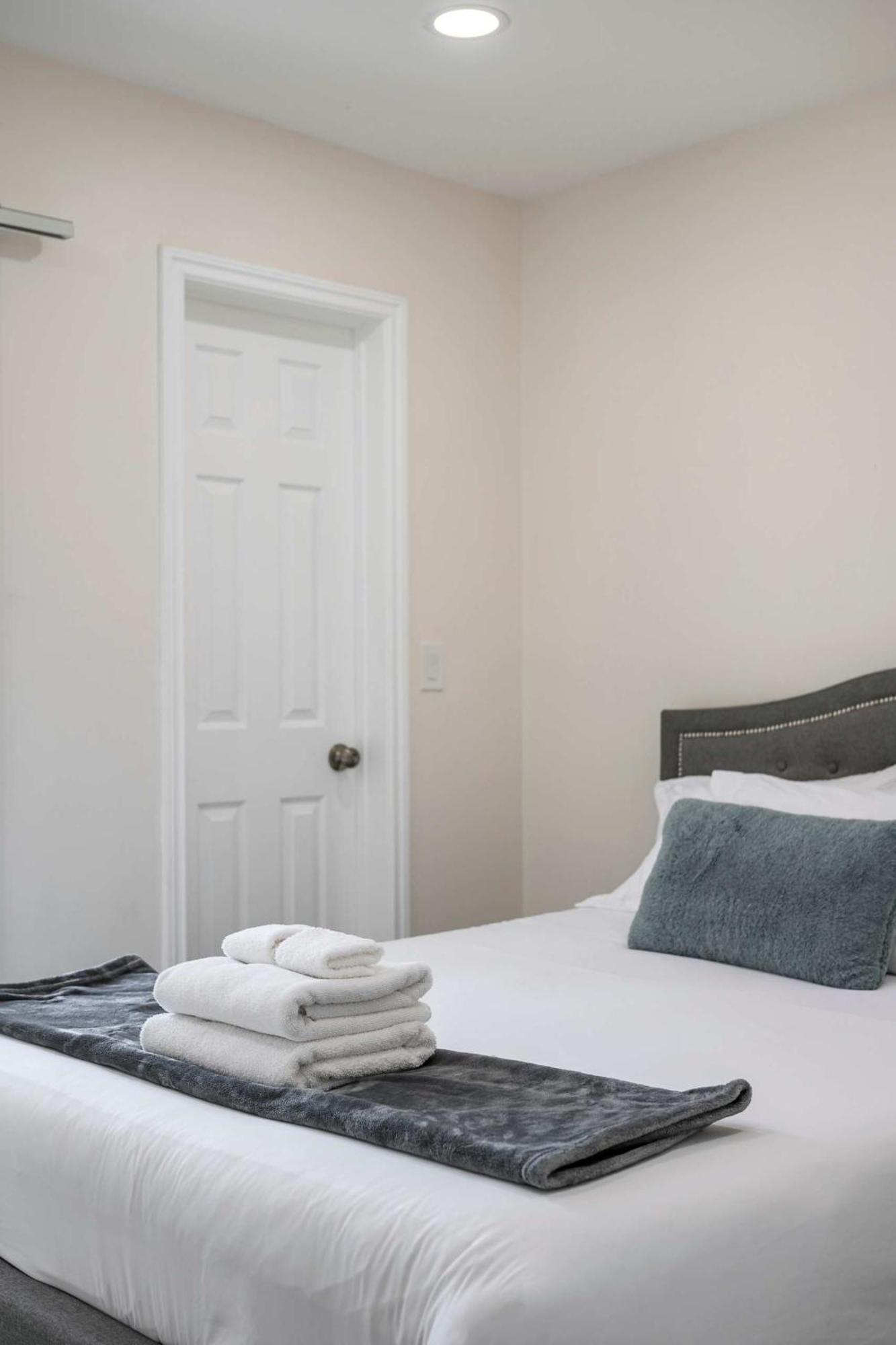 New Renovated 2B2B Apt Self Checkin Free Parking 1 Pasadena Luaran gambar